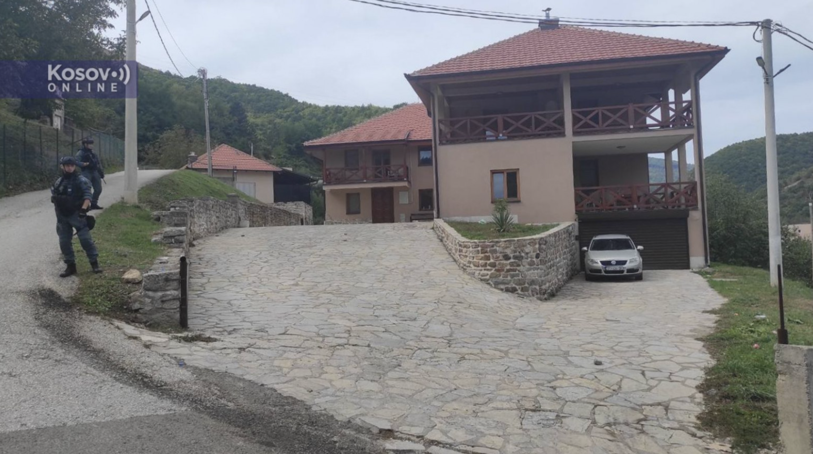 Тројици Срба ухапшених након сукоба у Бањској продужен притвор још два месеца